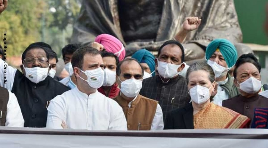 Rahuk gandhi with other members of party