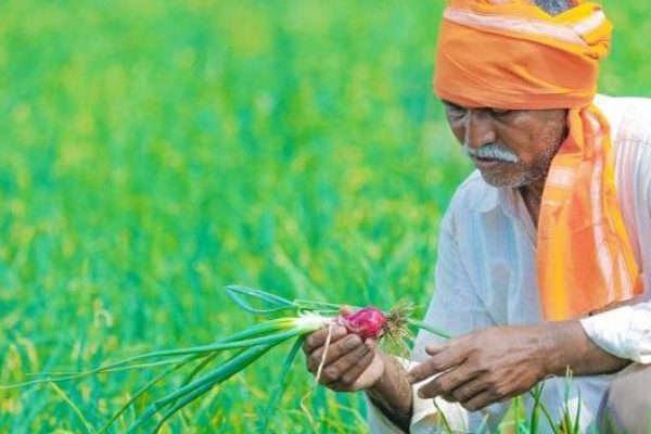 CENTER WITHDRAWS FARMER BILL ON GURUPURAB