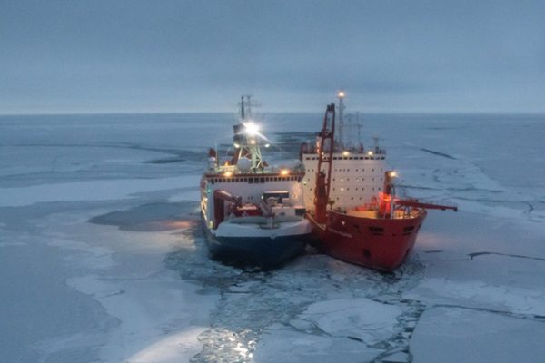 EARLY FREEZE IN ARCTIC TRAPS SHIPS NEAR RUSSIA