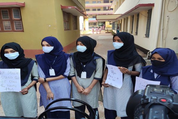 COLLEGE IN KARNATAKA DENIES ENTRY FOR GIRLS IN HIJABS